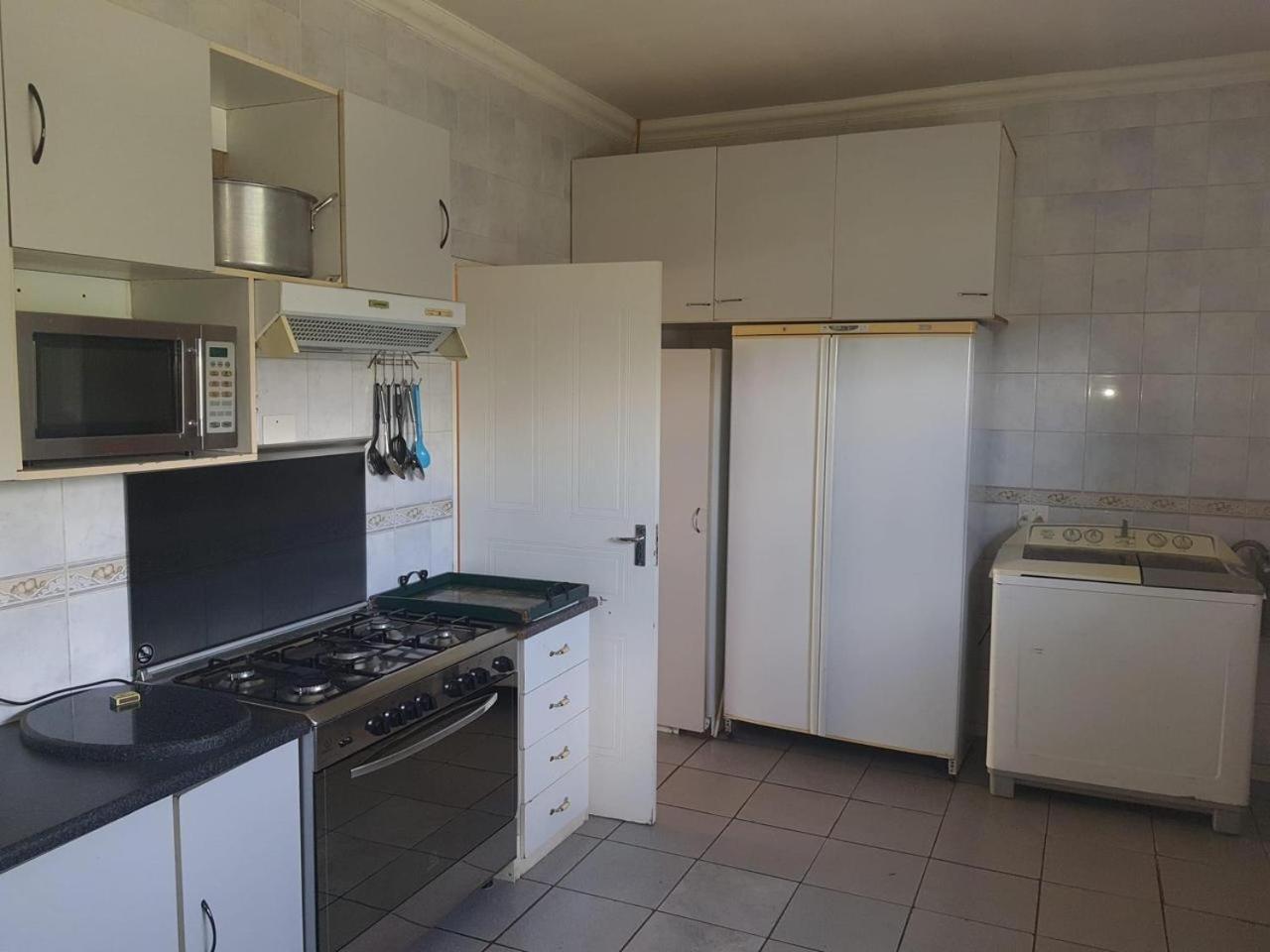 Cynthias Country Farm Stay Hartbeespoort Exterior photo